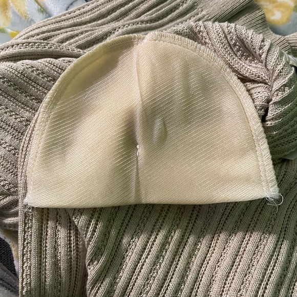 Sweater - Picture 3 of 3